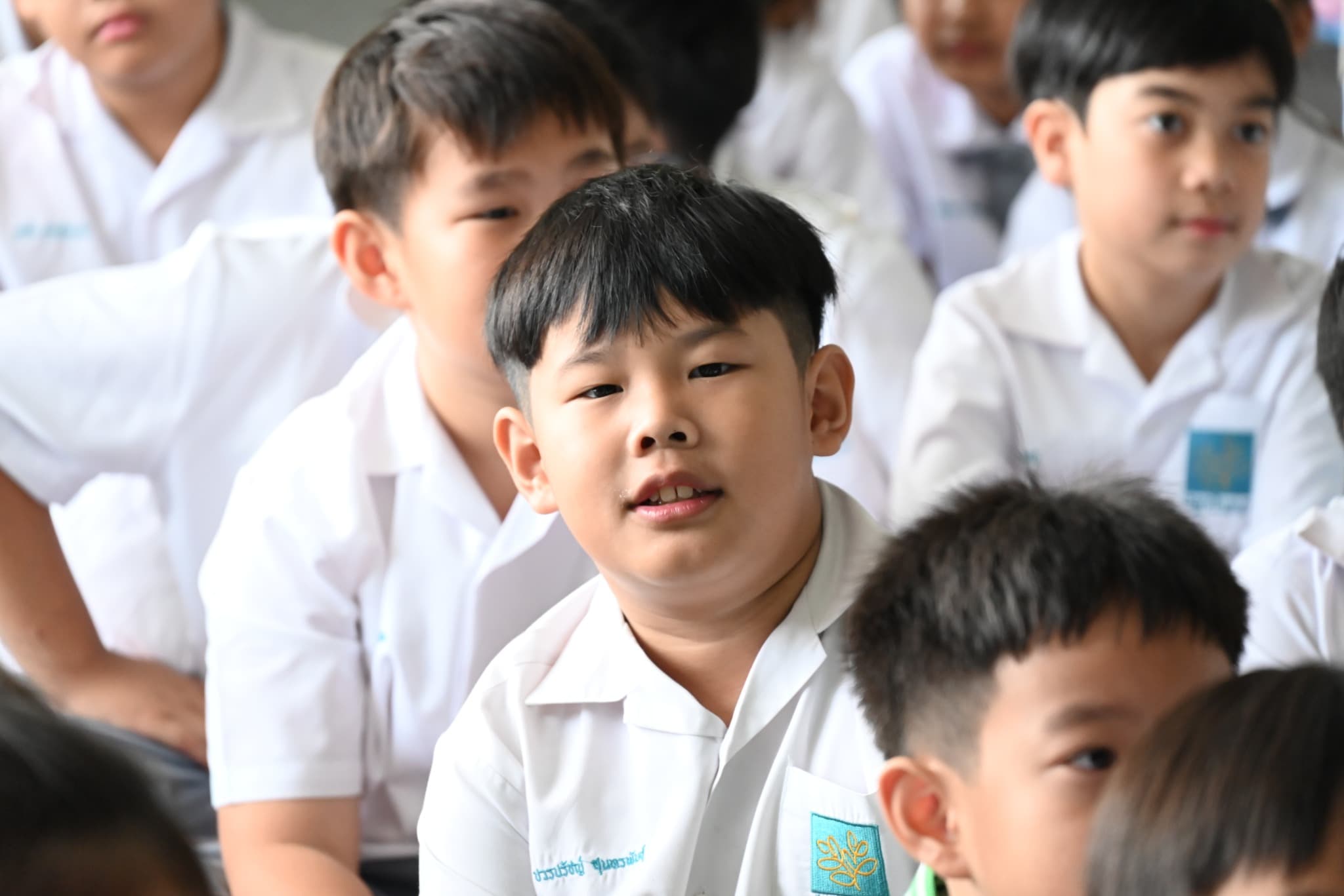 นักเรียนแสดงกิจกรรมชมรมและการแสดง