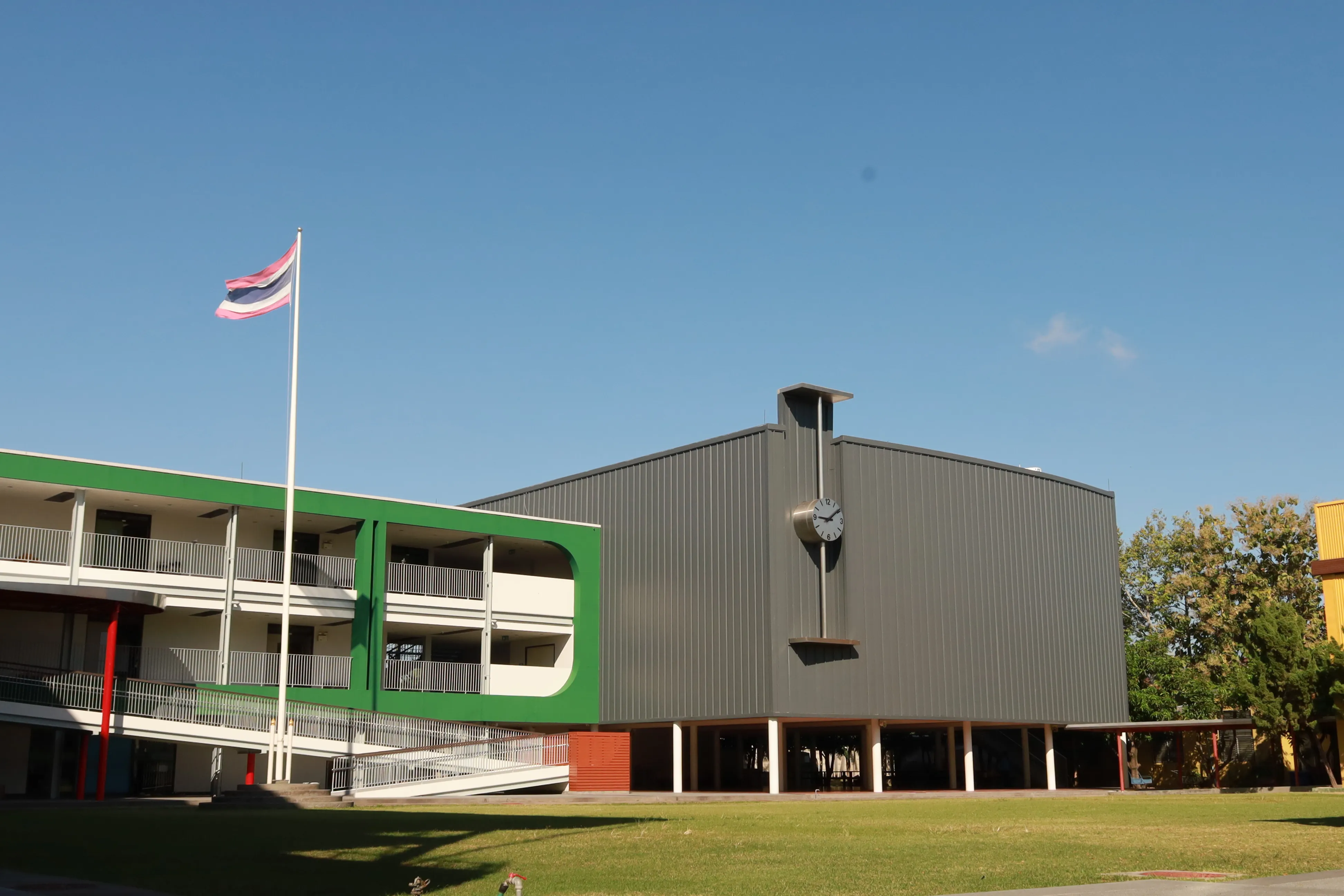 อาคารโรงเรียนปลูกปัญญา 2549